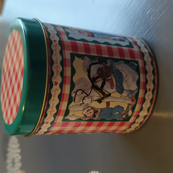 Raggedy & Ann Tin - Picture 2 of 4
